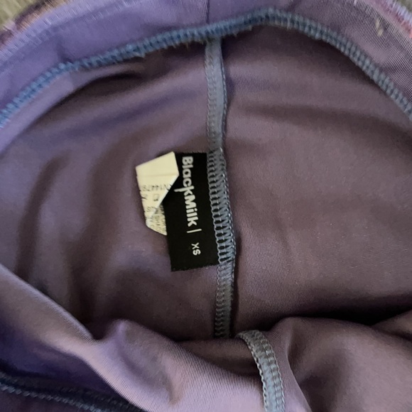 Blackmilk 
VELVET RAINBOW CROPPED LEGGINGS - Picture 5 of 5